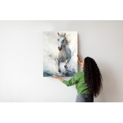 Poster Weißes Pferd Galoppiert Im Wasser